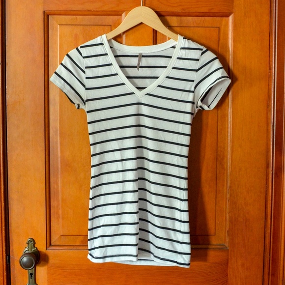 “Heart & Hips” Black & White Striped V-Neck T-Shirt | 2 for $10 Bundle Item - Picture 1 of 3